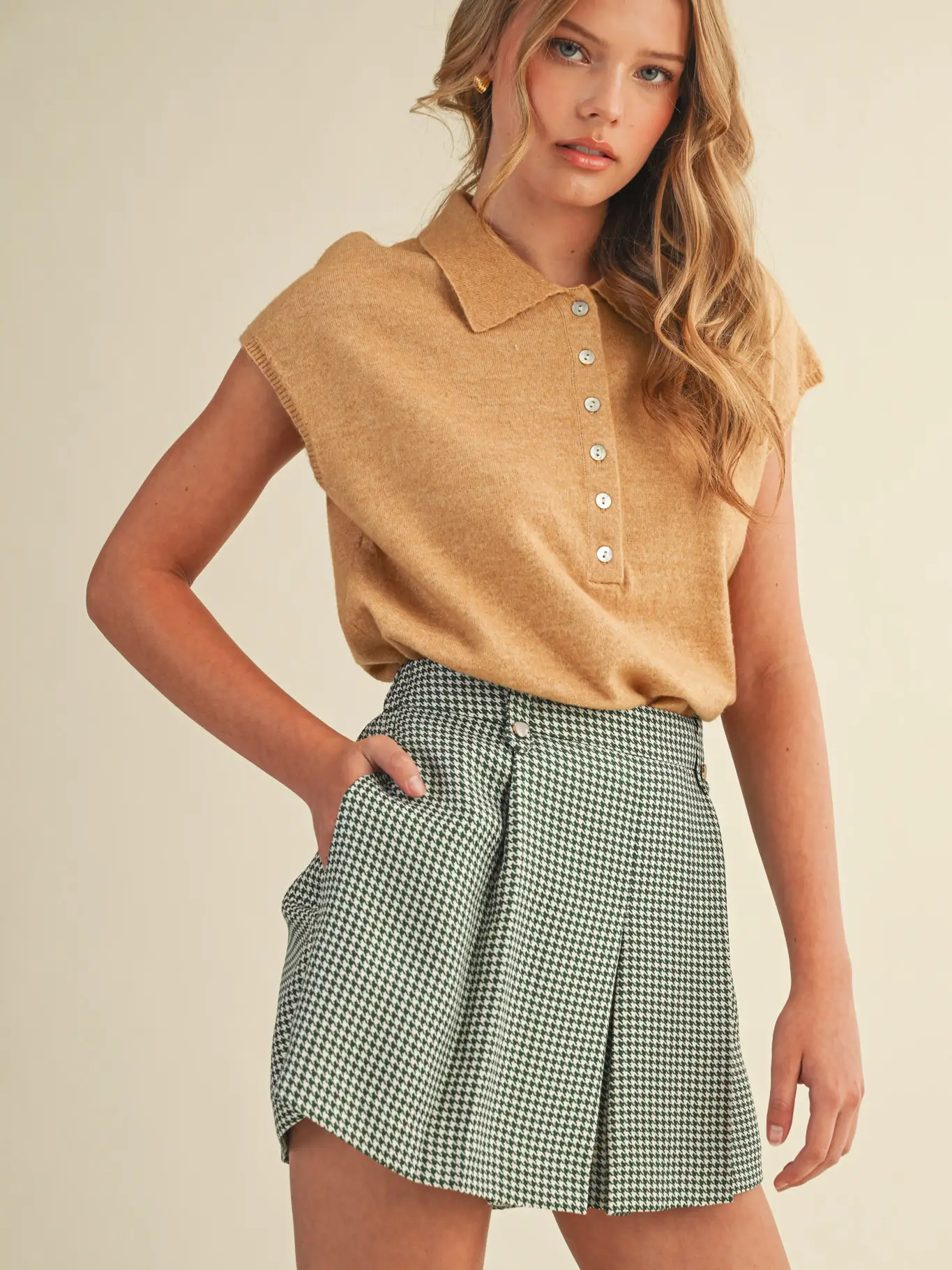 Cap Sleeve Collared Sweater Vest - RUST