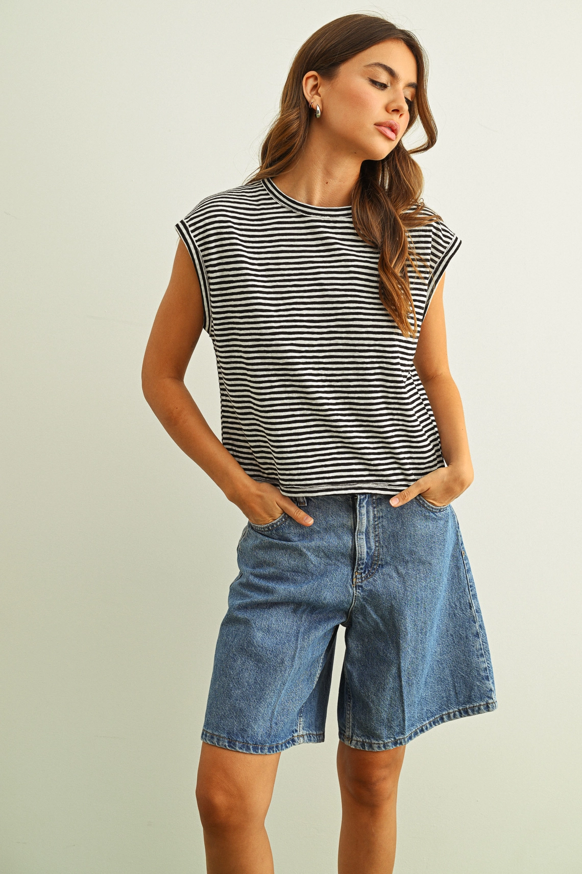Stripe Pattern Slub Top - White Black