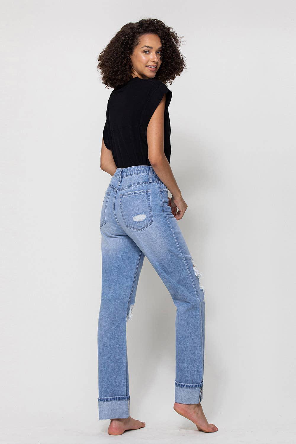 DISTRESSED 90'S STRAIGHT JEANS | ALYSSA FAR OUT