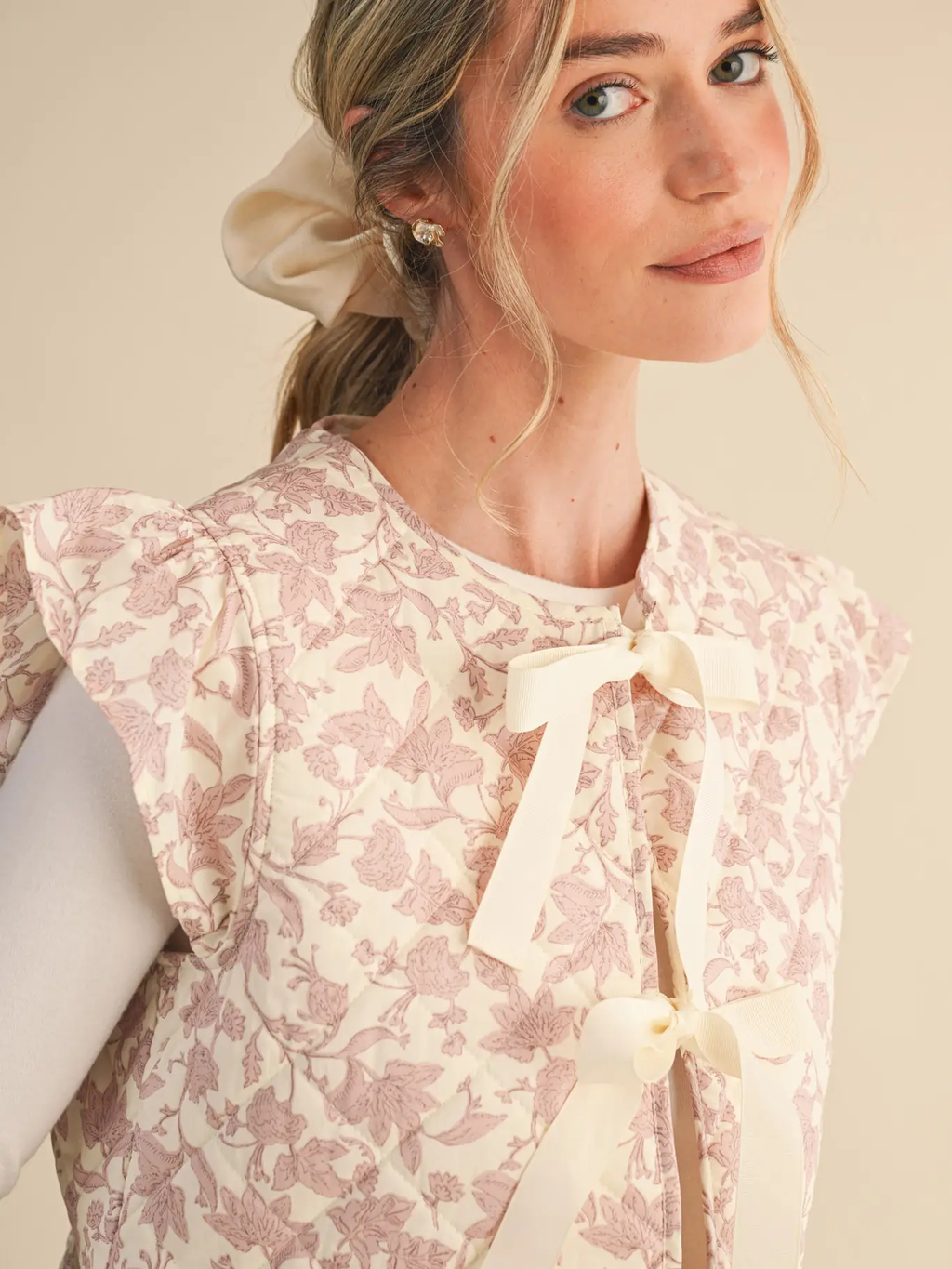 Flutter Sleeve Floral Quilted Vest - IVORY PINK FLORAL