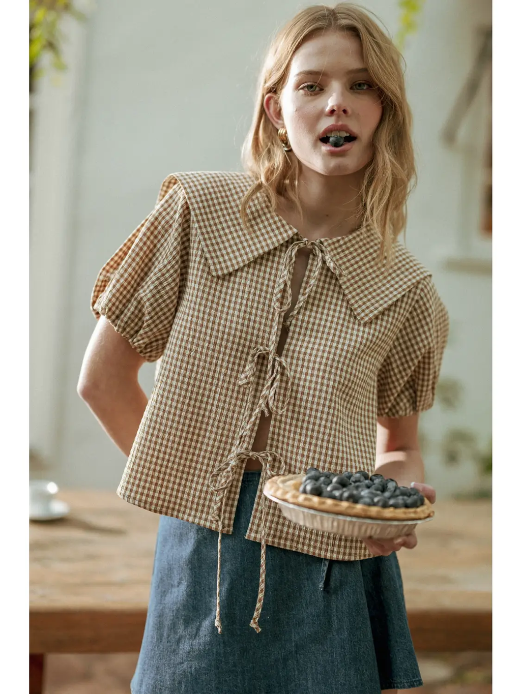 Gingham Pattern Sslv with Tie in Front Top - MOCHA