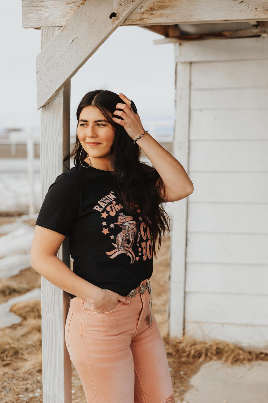 RAISIN HELL WITH THE HIPPIES & THE COWBOYS GRAPHIC TOP - BLACK