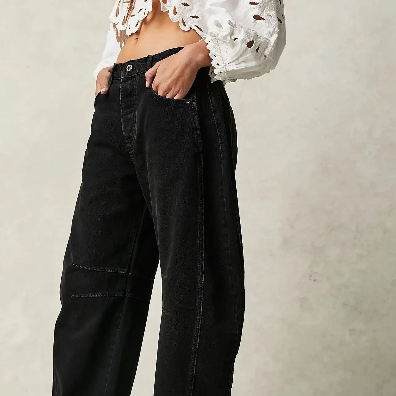 Slouchy Curved Leg Shape Barrel Jeans - BLACK