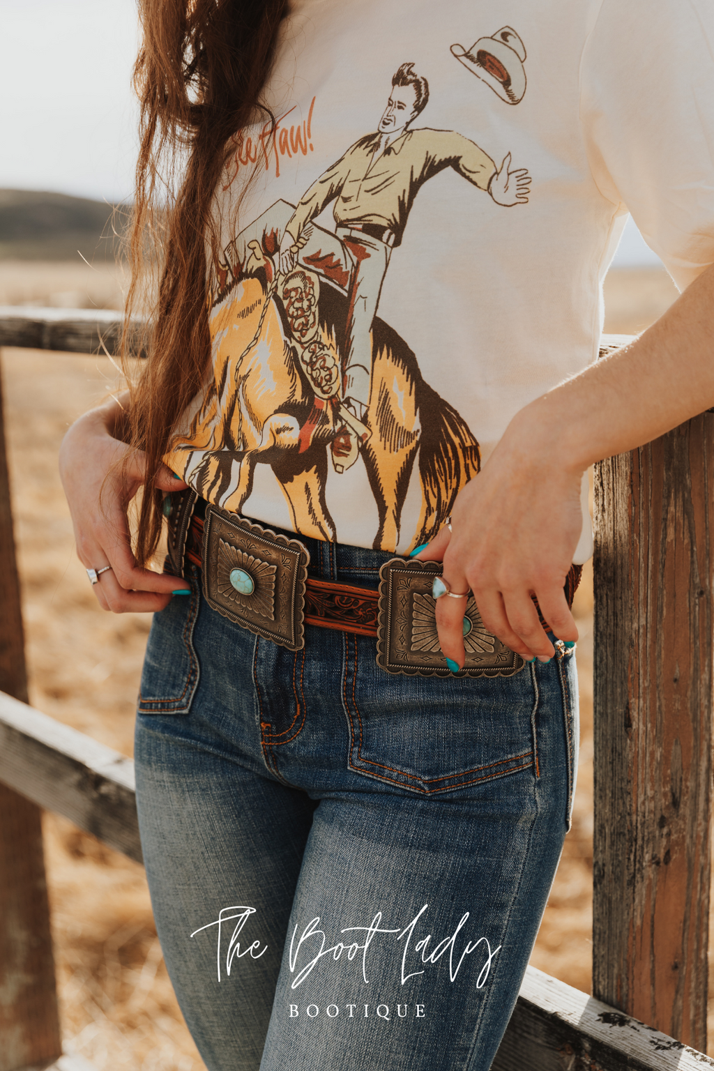 ARIAT 1 1/2" PIERCED RECTANGLE CONCHO TAN