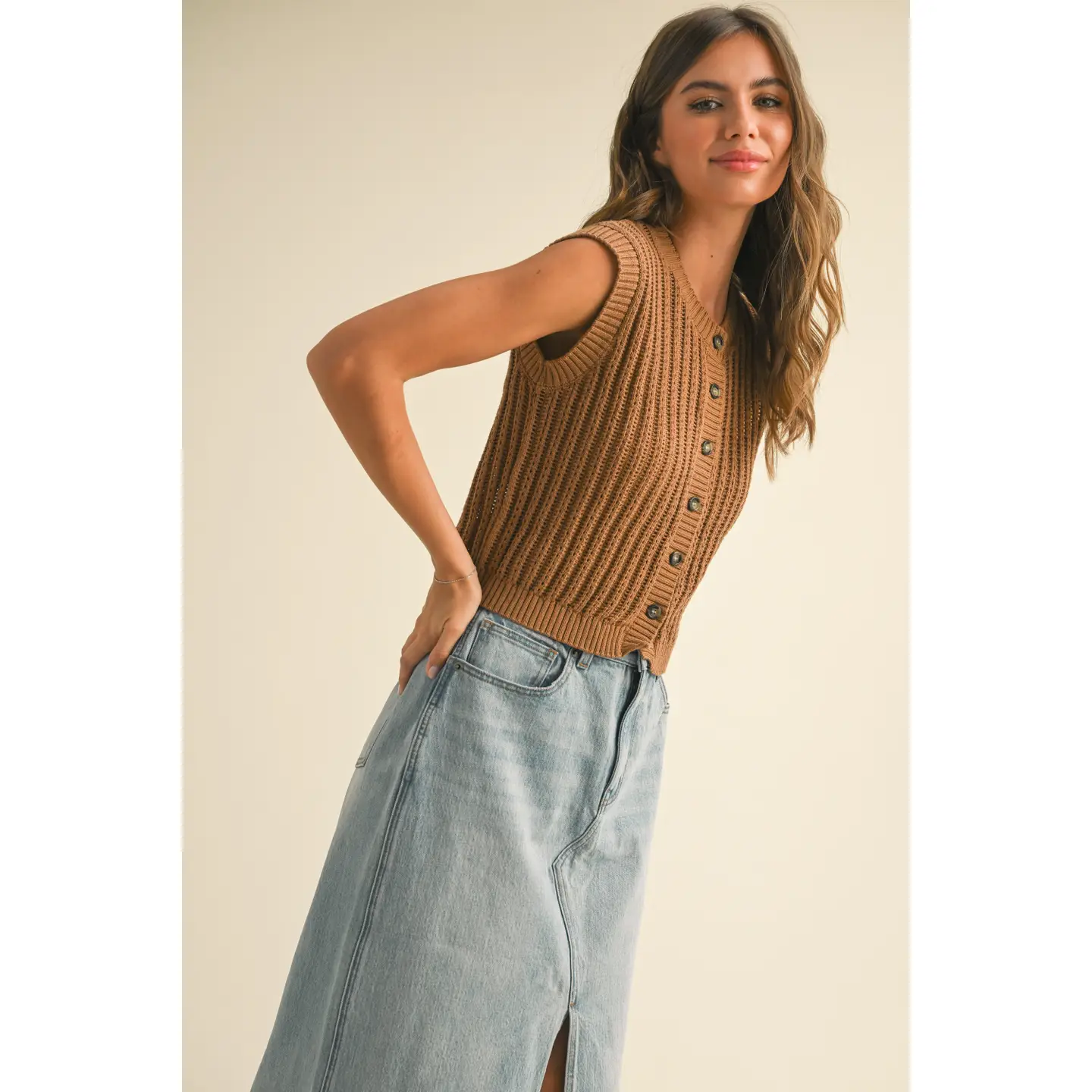 Buttondown Crochet Vest - Brown
