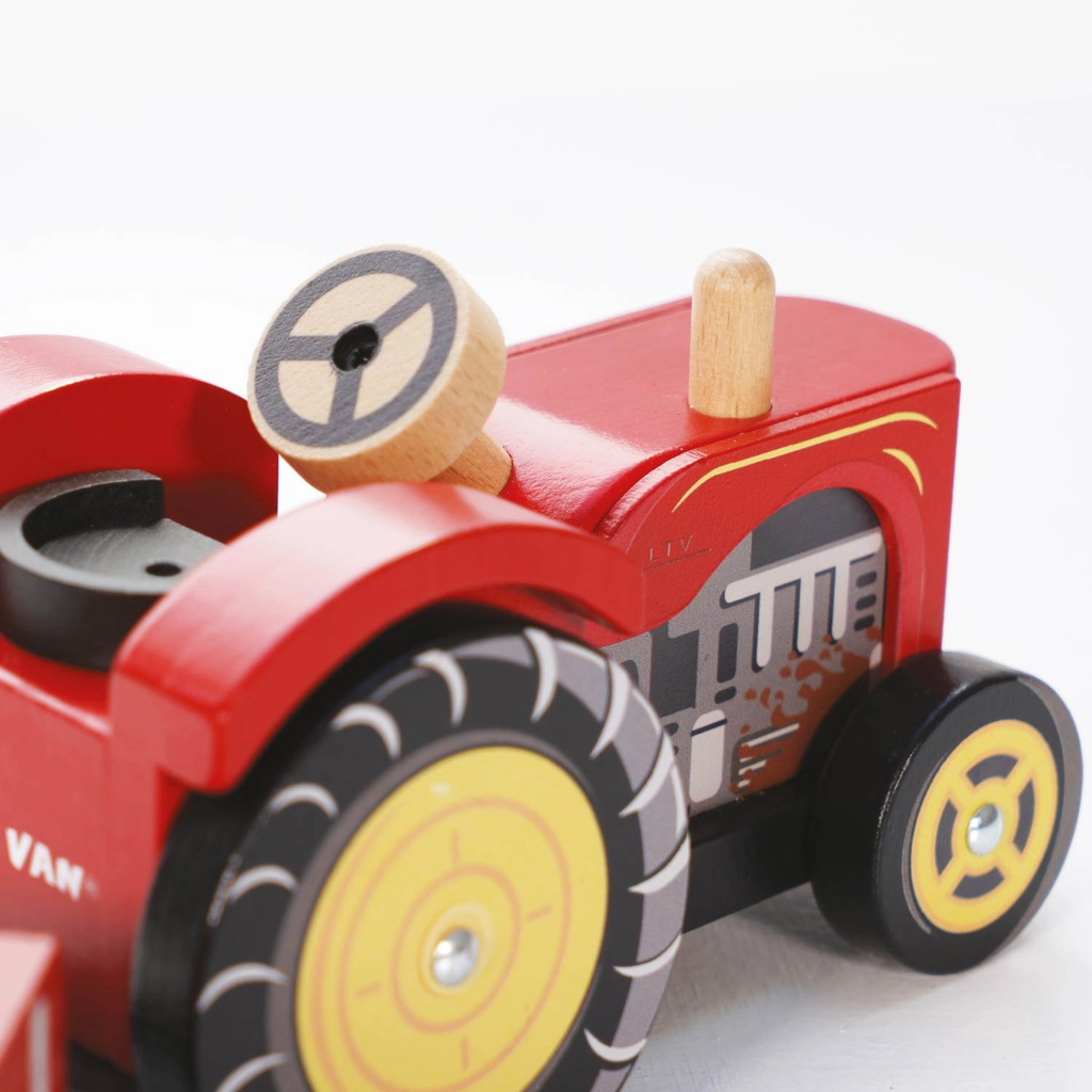 Farmyard Tractor & Trailer