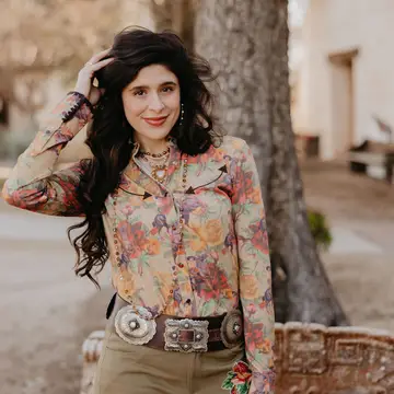 Dona Isabella Button Up