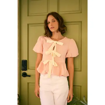 Bubble Babydoll Blouse with Textured Fabric and Contrast Bow - Peach